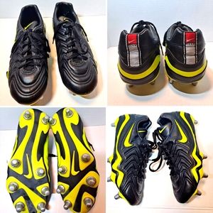 Nike Rugby XV Boot with metal studs. Size U.S.9.5 in great condition.